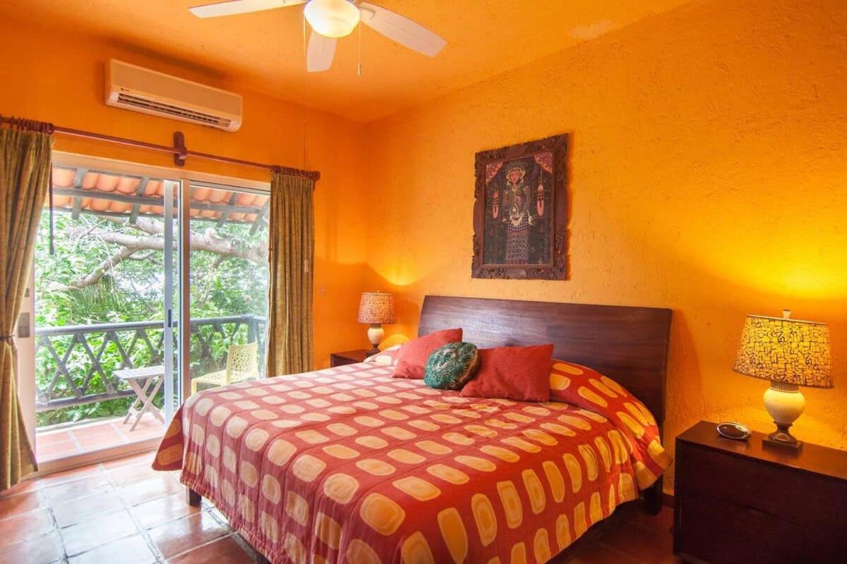 Charming Authentic Mexico-walk To & 5th Ave! Сasa de vacaciones *